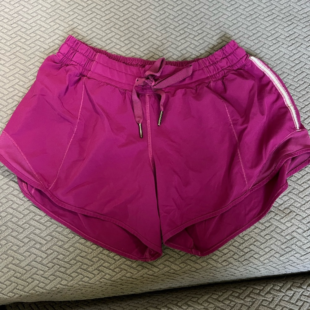 Lululemon Hotty Hot Shorts 2.5